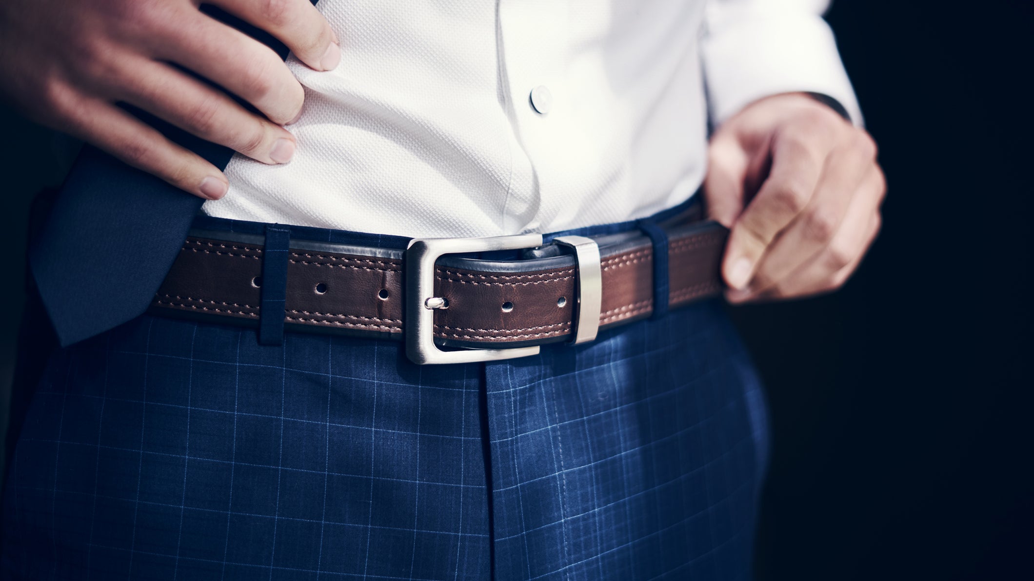 When (and how) you should tuck in your shirt?